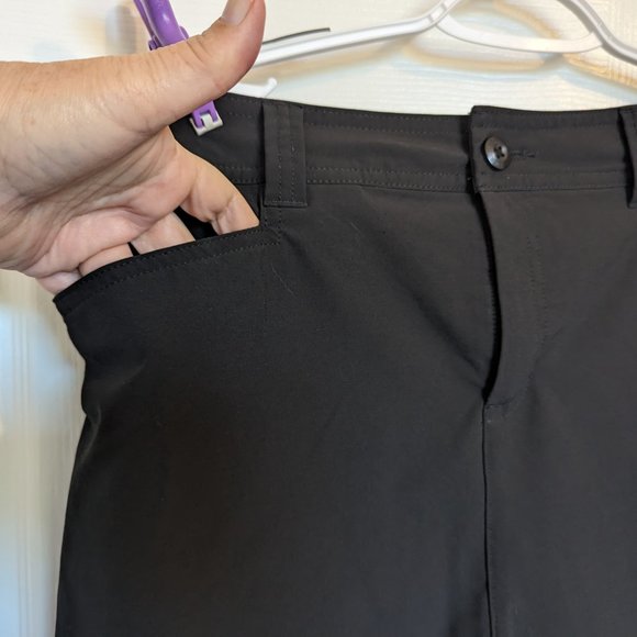 Eddie Bauer SkOrt | Black | 8 | Travel / Golf / Front & Back POCKETS | EUC - Picture 2 of 7